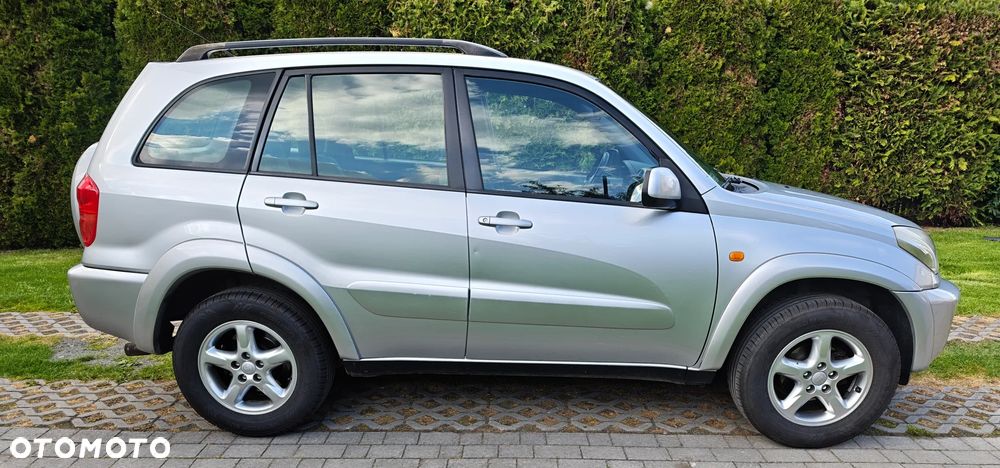 Toyota RAV4 - 3