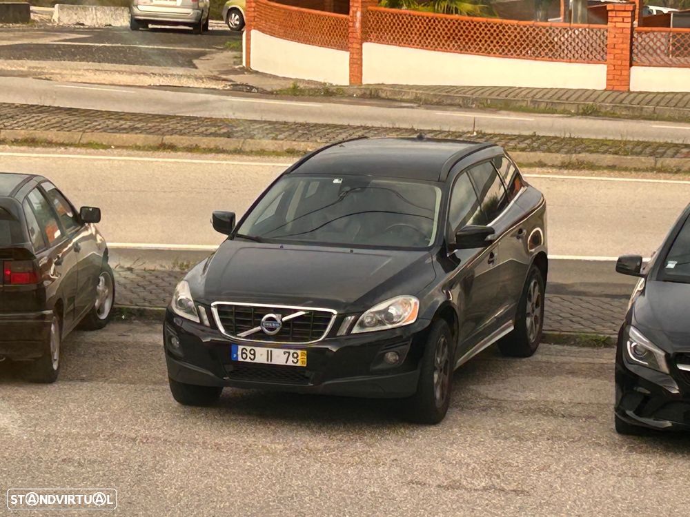 Volvo XC 60 D5 Momentum Geartronic - 13