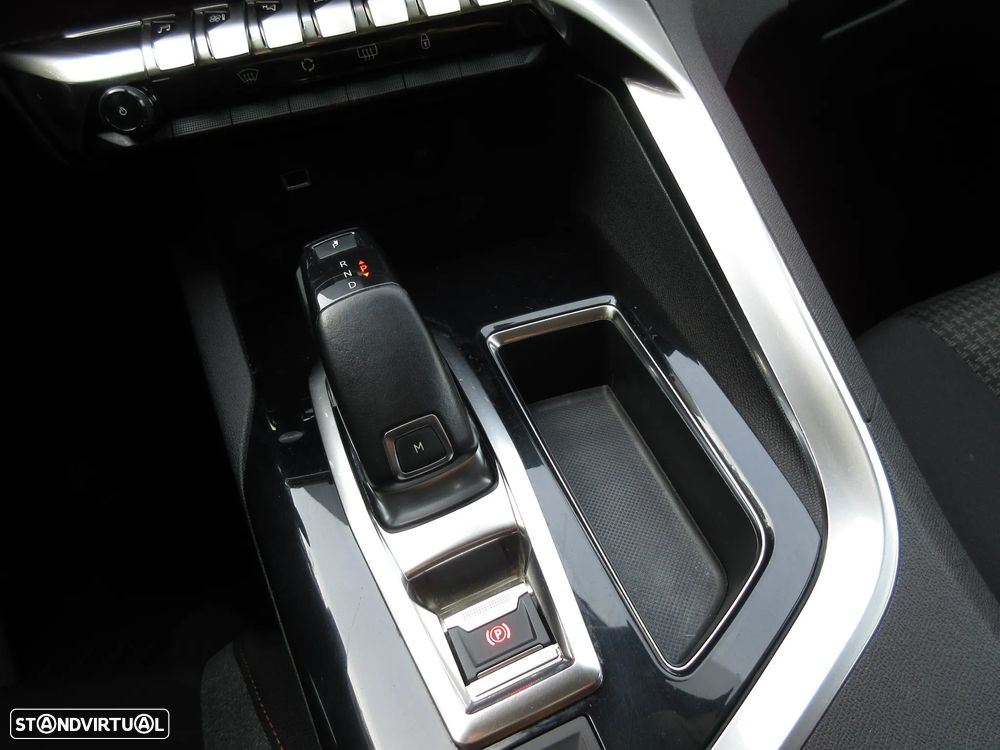 Peugeot 3008 BlueHDi 120 EAT6 Stop & Start Allure - 32