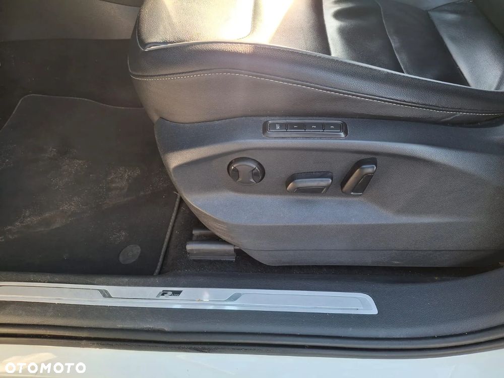 Volkswagen Tiguan - 19