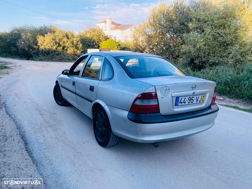 Opel Vectra 2.0 DTi 100 - 8