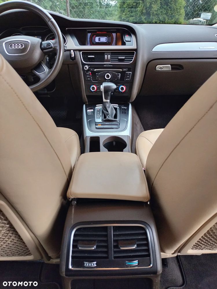 Audi A4 Allroad - 12