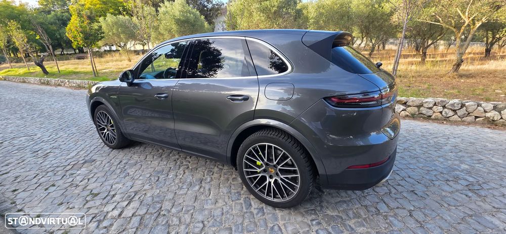 Porsche Cayenne E-Hybrid - 10