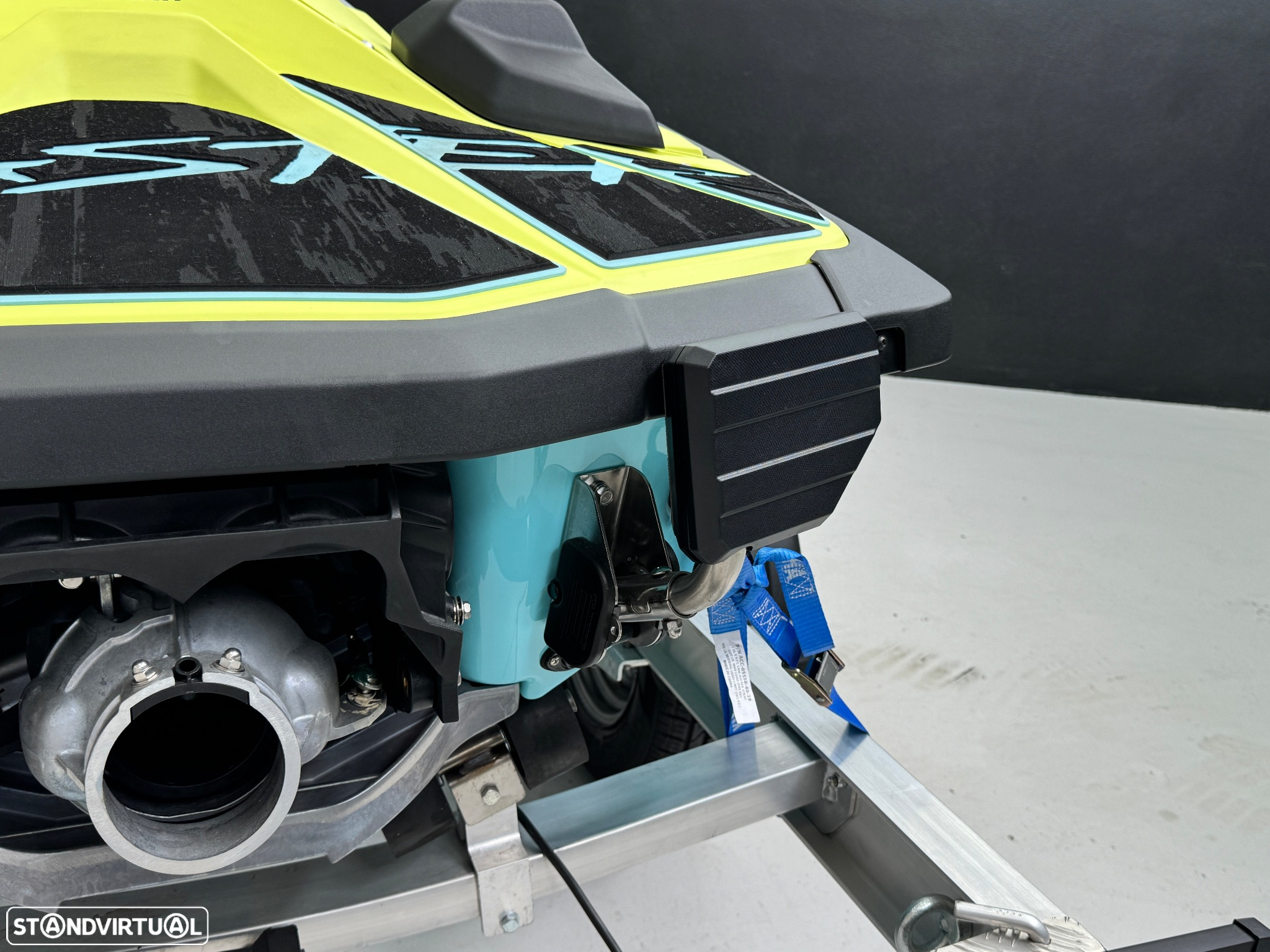 Yamaha Waverunner JetBlaster Pro - 18