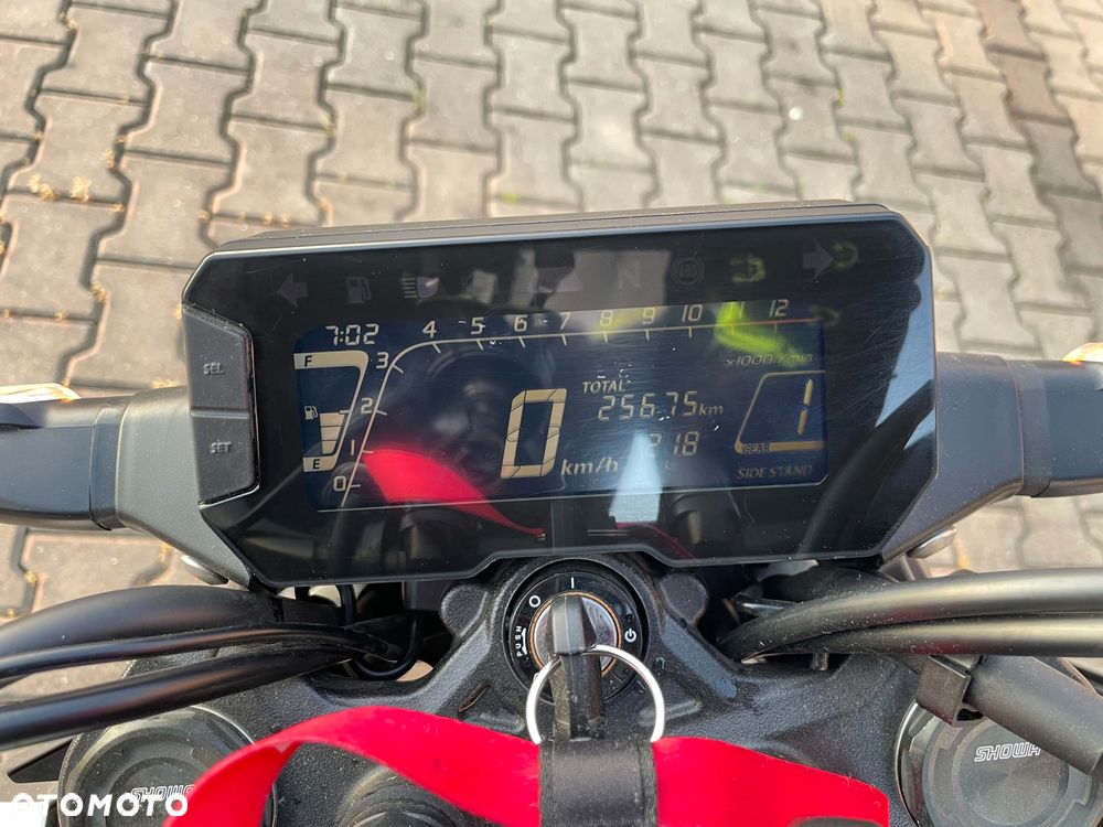 Honda CB - 8