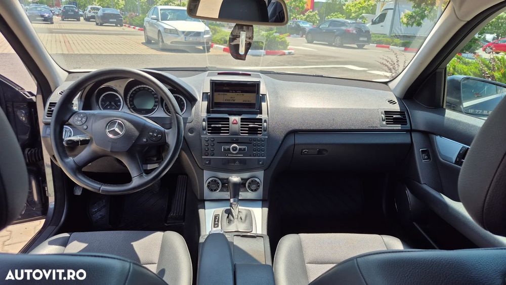 Mercedes-Benz C 200 CGI Automatik BlueEFFICIENCY Avantgarde - 28