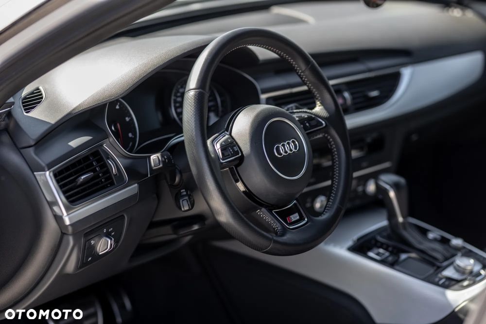 Audi A6 Avant 2.0 TDI Ultra S tronic - 2