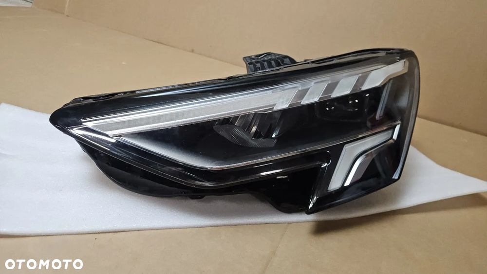 Lampy przednie prawa lewa Audi A3 S3 8Y 8Y0941033 8Y0941034 - 8