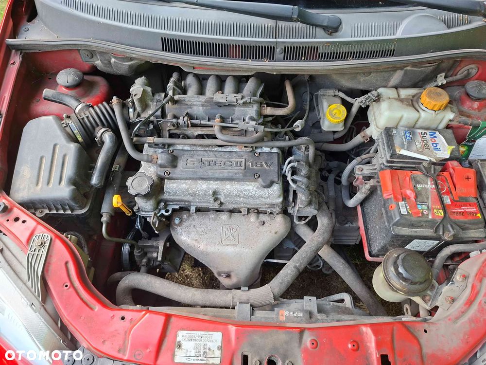 Chevrolet Aveo 1.2 16V Base - 14