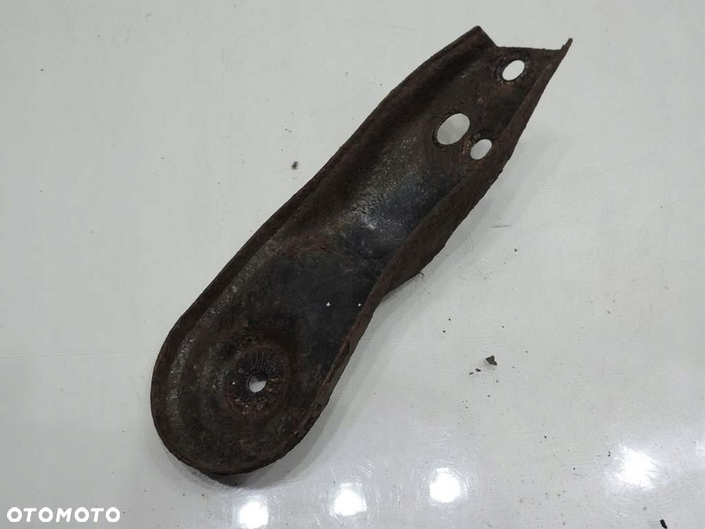 ŁAPA WÓZKA PRAWY TYŁ AUDI A6 C6 - 4