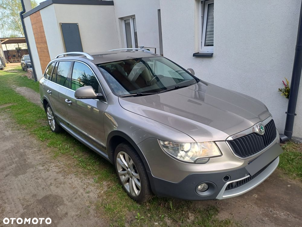 Skoda Superb Combi 2.0 TDI 4x4 DSG AllDrive - 3