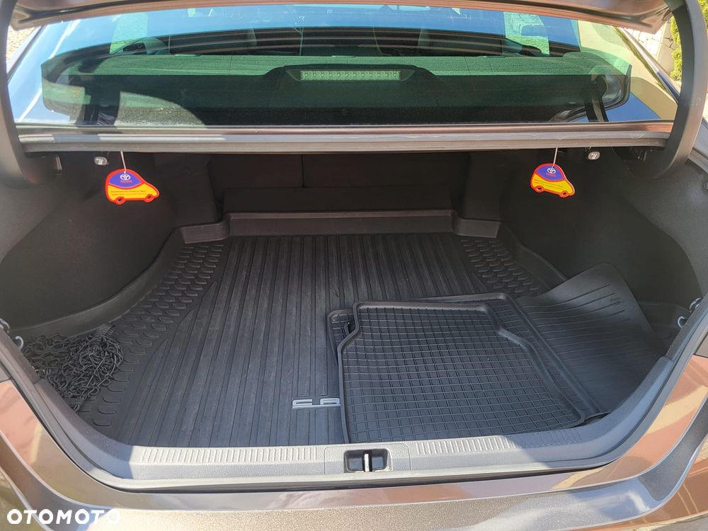 Toyota Camry 2.5 Hybrid Prestige CVT - 11