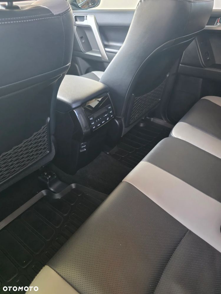 Toyota Land Cruiser LC 2.8 D-4D Executive - 7