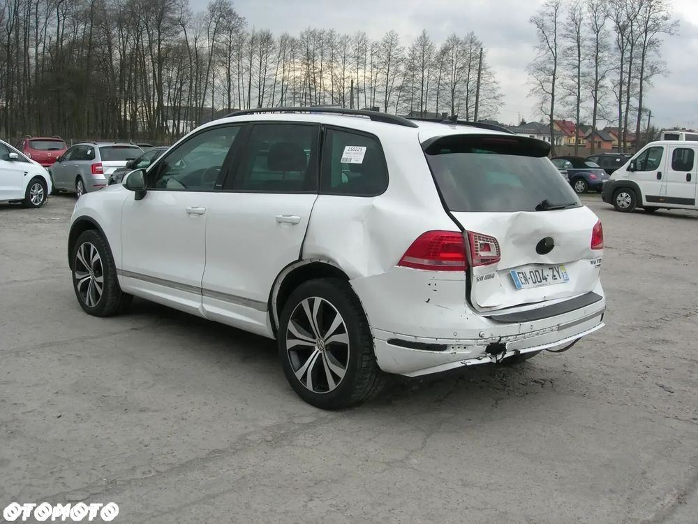 Volkswagen Touareg 3.0 V6 TDI BMT Perfectline R-Style - 6