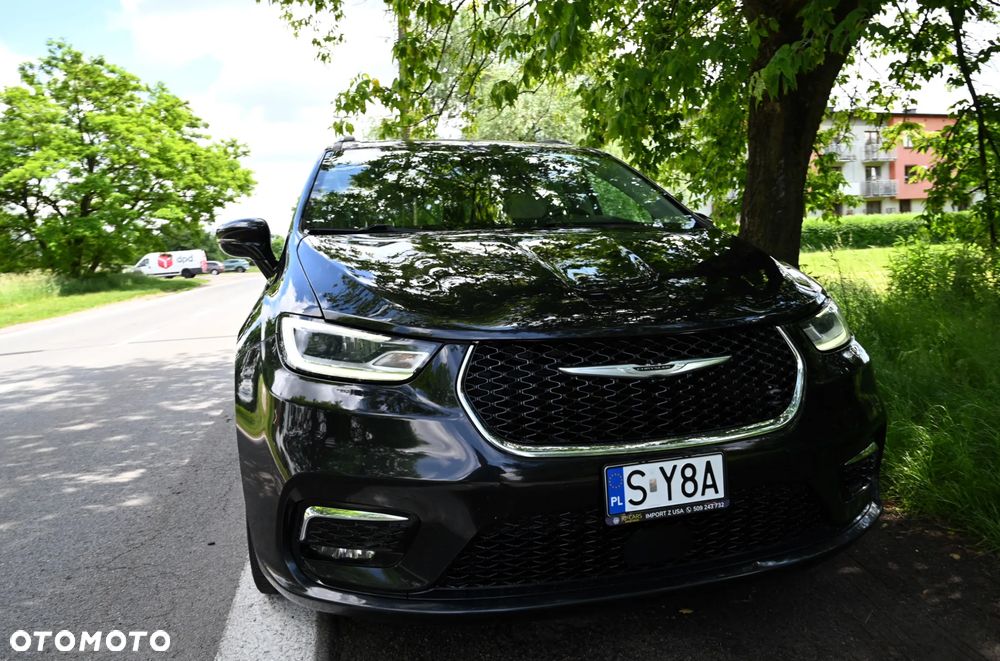 Chrysler Pacifica - 2