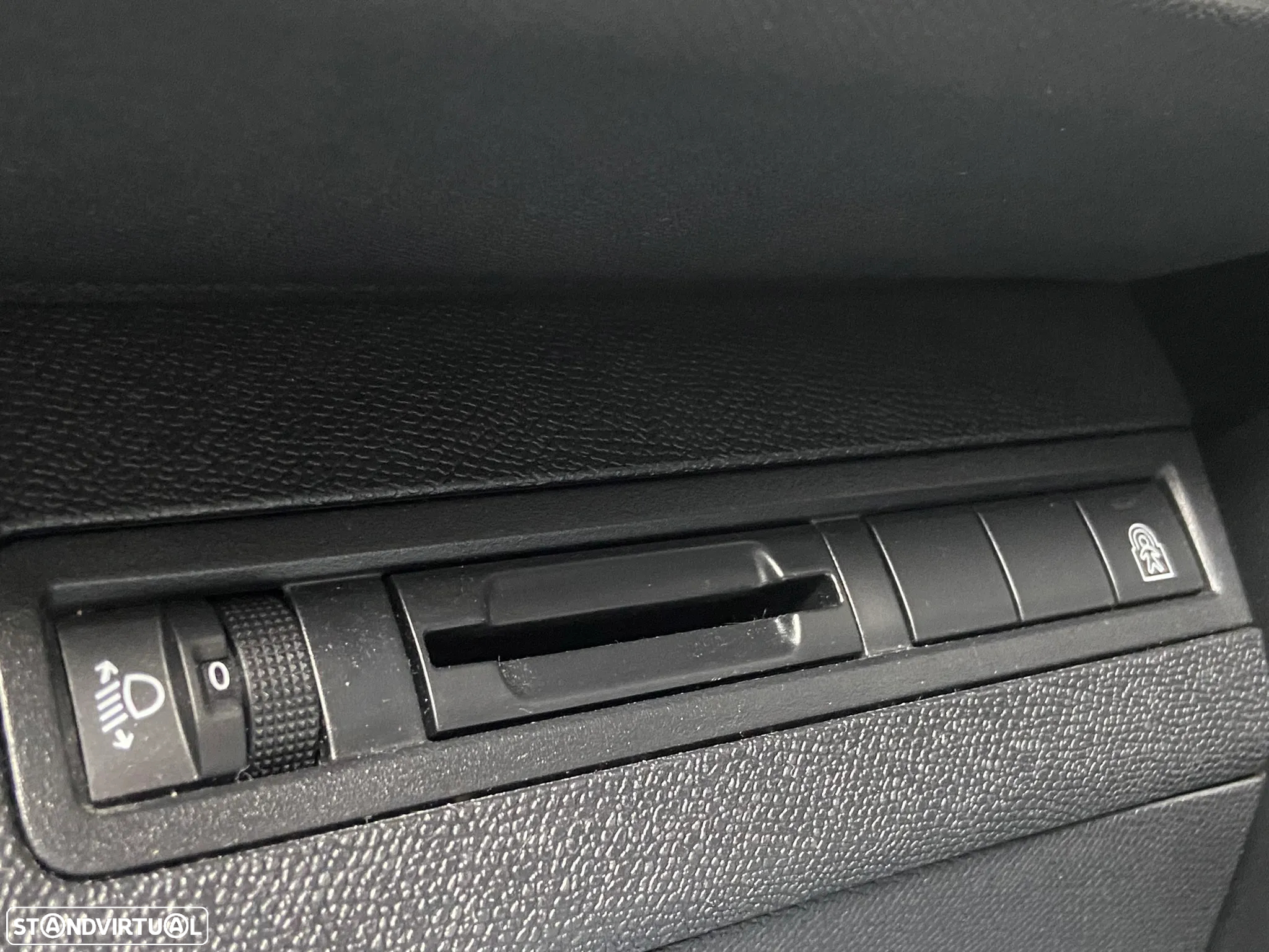 Peugeot 5008 1.5 BlueHDi Allure - 28