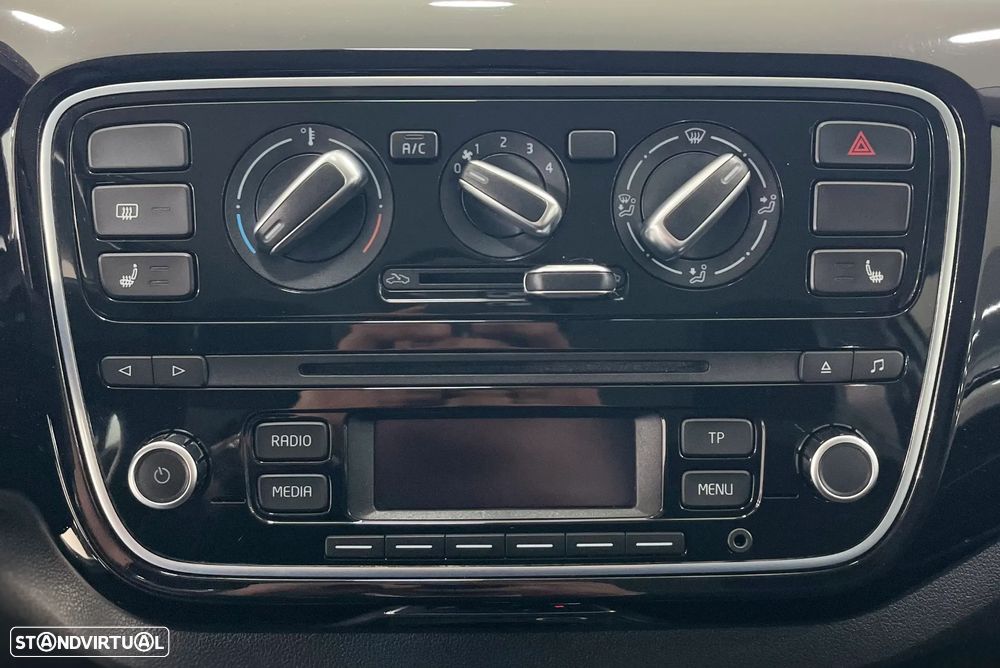 VW Up! 1.0 BlueMotion Move Auto - 12