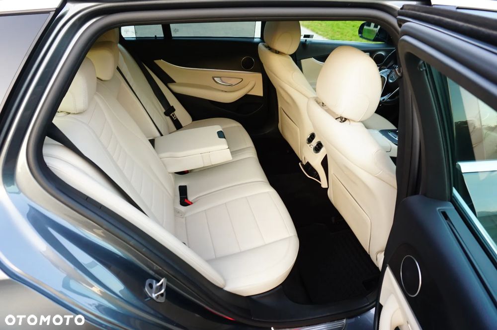 Mercedes-Benz Klasa E 220 d Avantgarde - 20