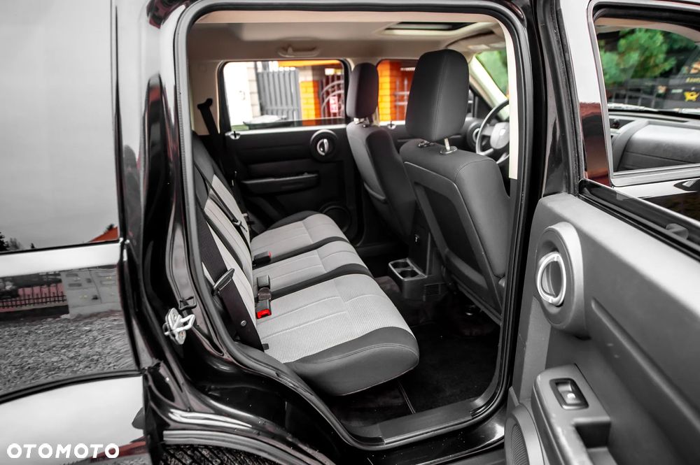 Dodge Nitro 3.7 V6 SLT - 19