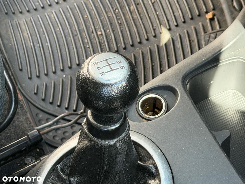 Suzuki Swift - 31