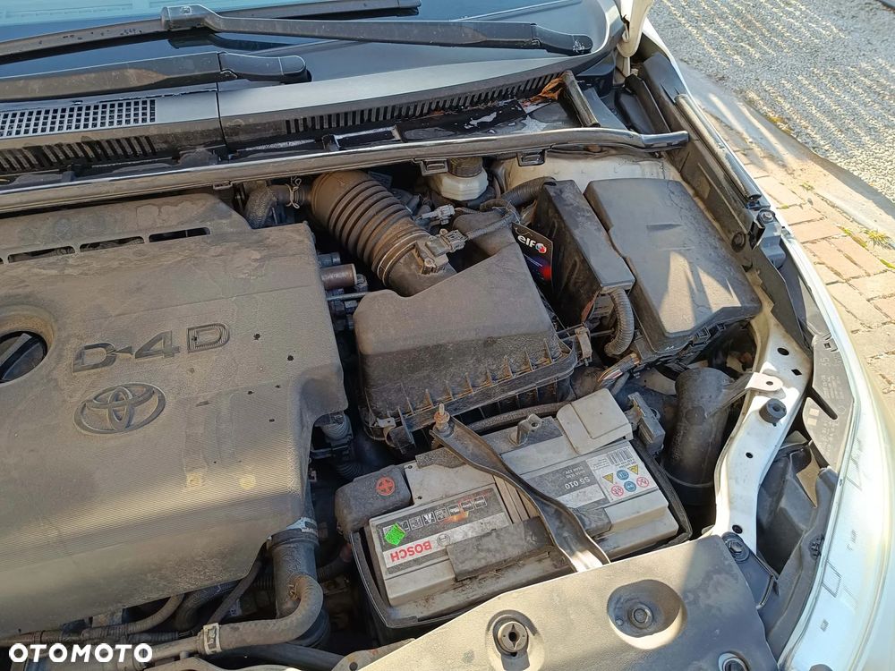 Toyota Avensis 2.0 D-4D Active - 16