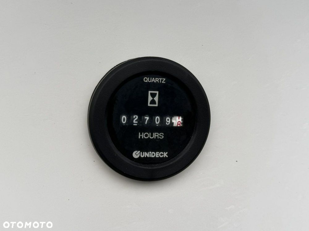 Mercedes-Benz Sprinter - 13