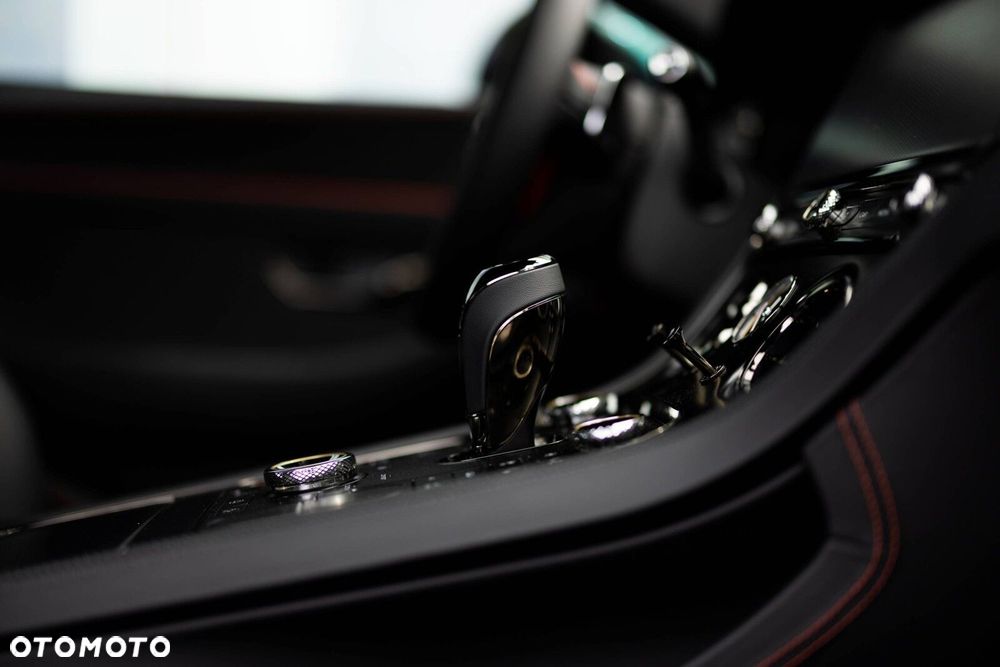 Bentley Continental GT - 12