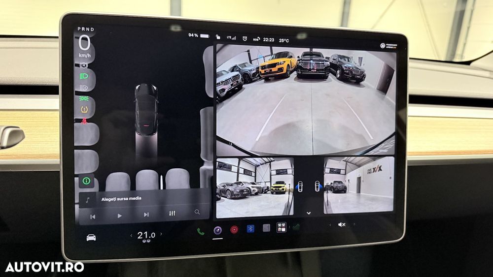 Tesla Model Y - 7