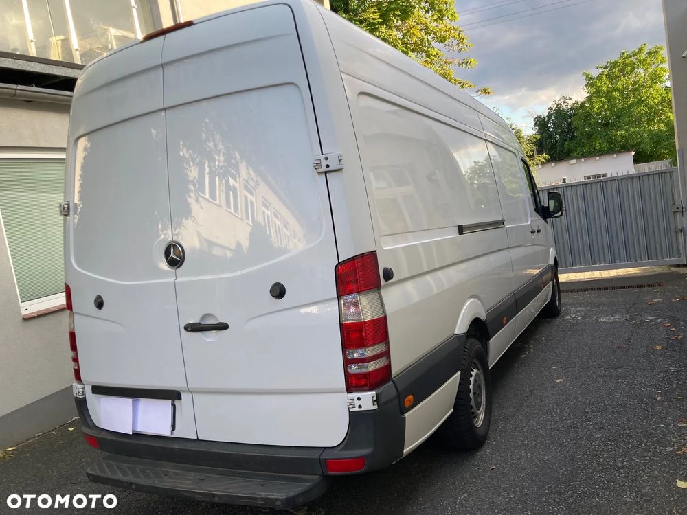 Mercedes-Benz Sprinter - 16