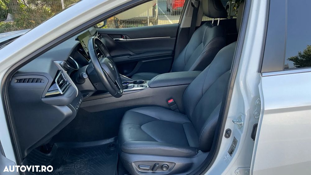Toyota Camry 2.5 Business - 13