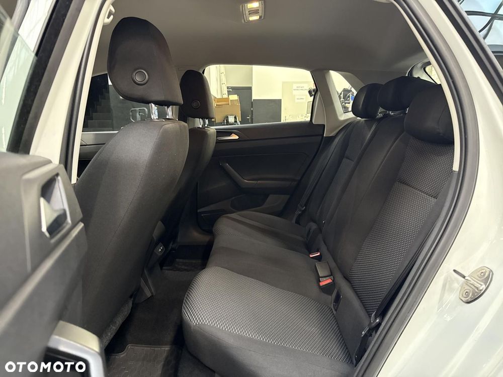 Volkswagen Polo - 11