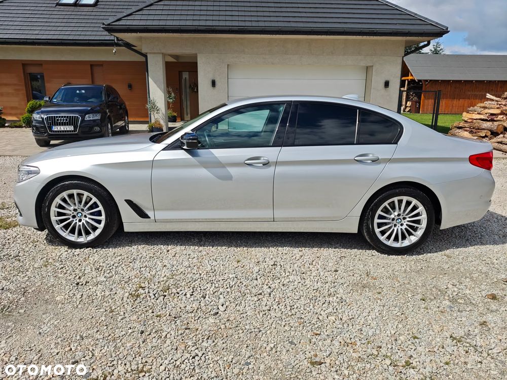 BMW Seria 5 530i Sport Line - 2