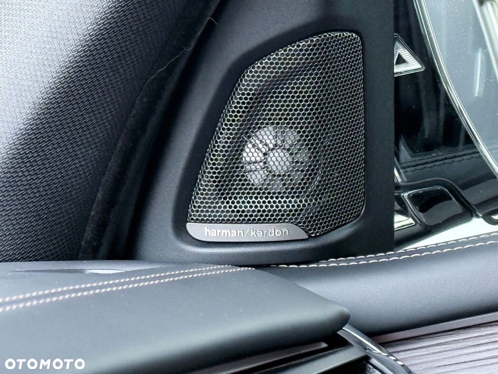 BMW X5 M M50d - 27