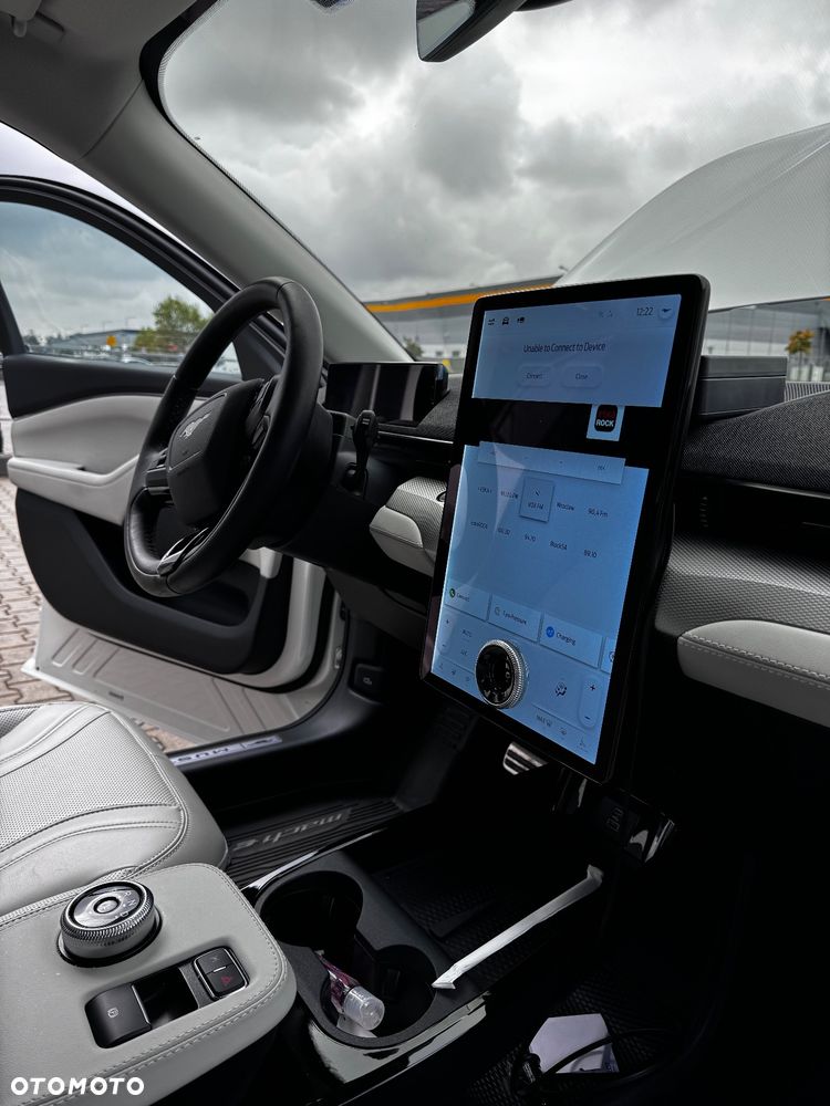 Ford Mustang Mach-E - 13