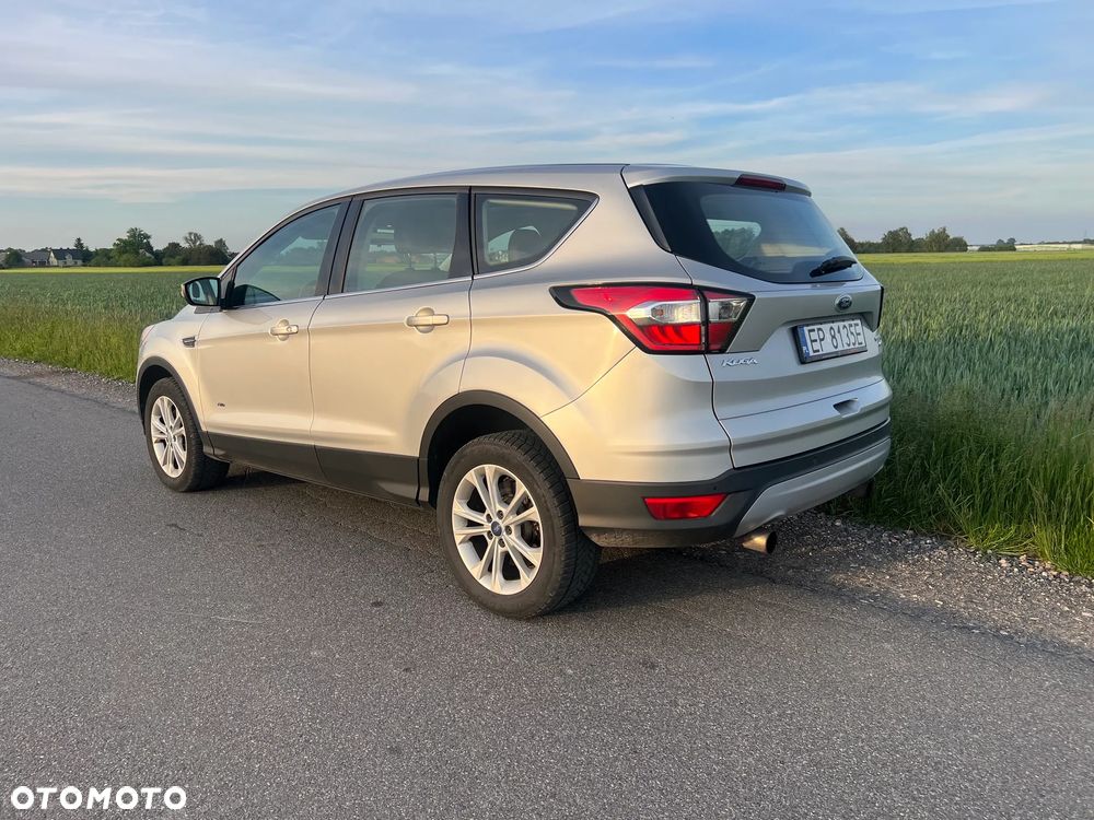 Ford Kuga 1.5 EcoBoost 4x4 Titanium - 4