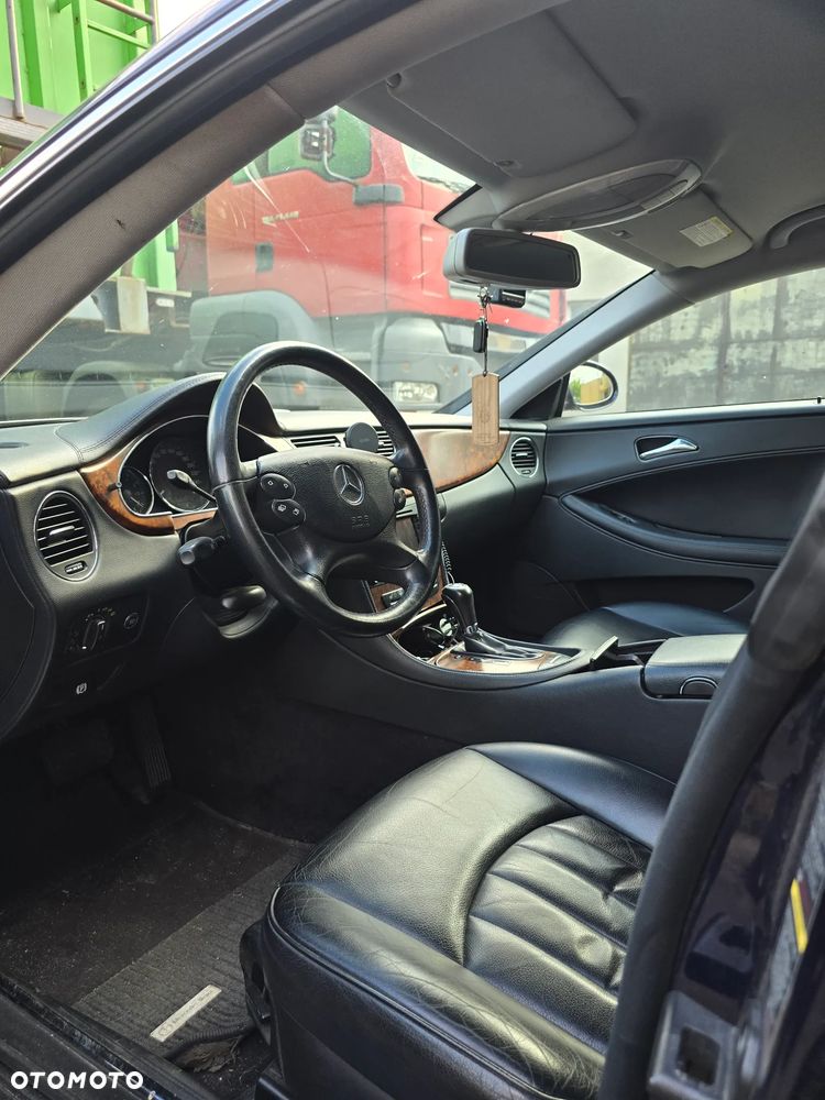 Mercedes-Benz CLS 500 - 4
