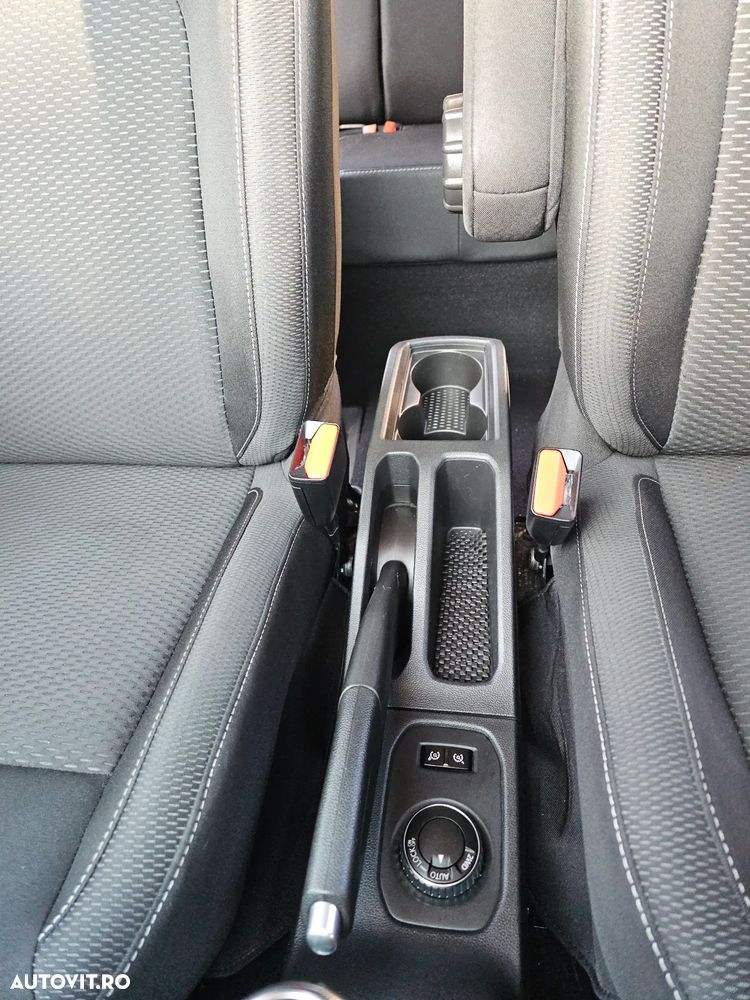 Dacia Duster 1.6 SCe 4WD Comfort - 16