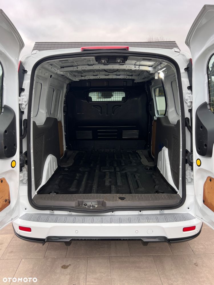 Ford Connect Sport - 32