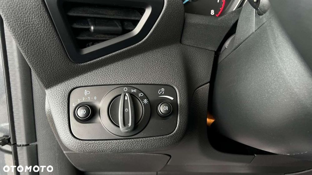 Ford Kuga - 32