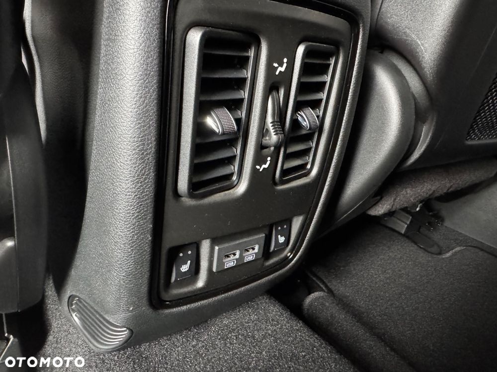 Dodge Durango - 32