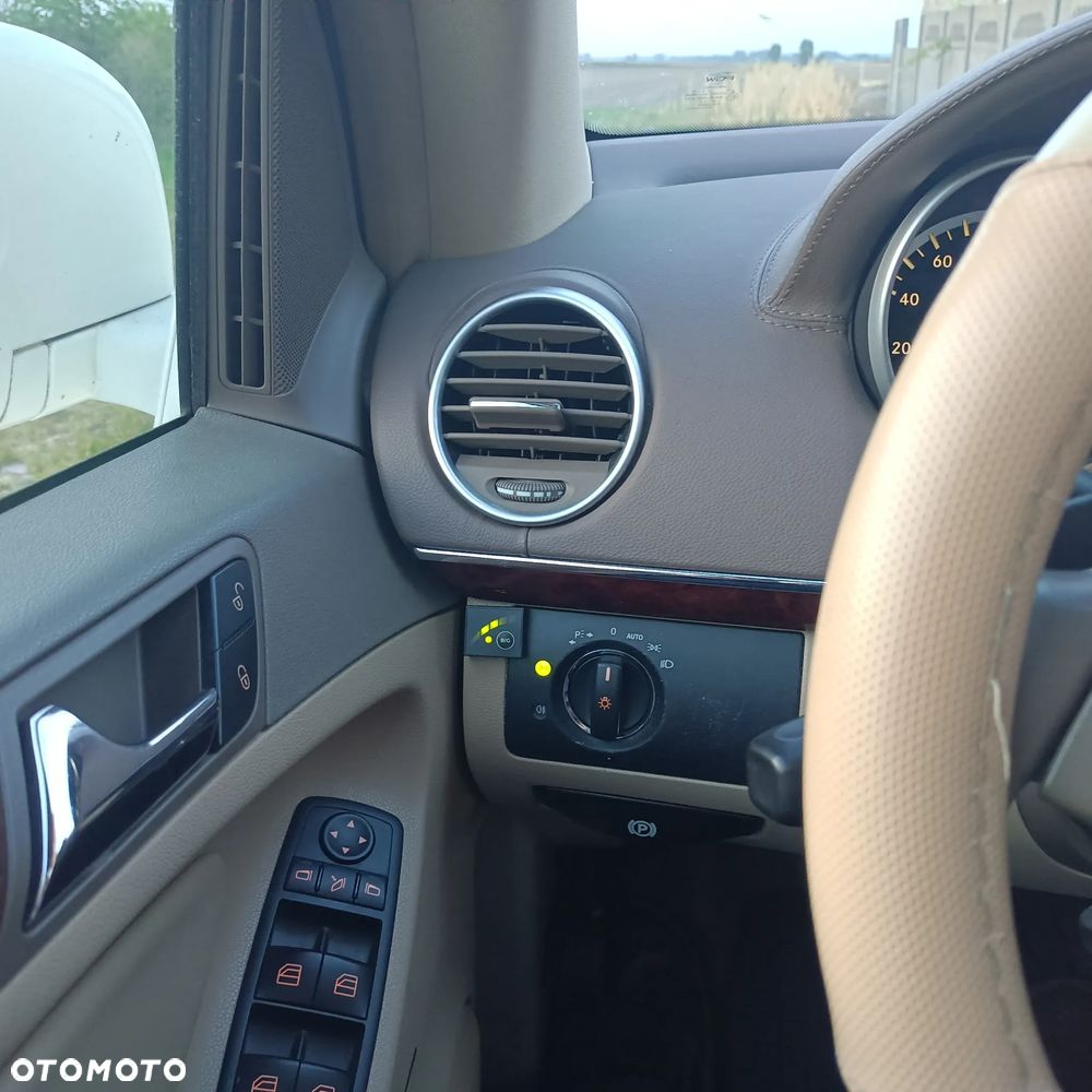 Mercedes-Benz GL 450 4Matic 7G-TRONIC - 22