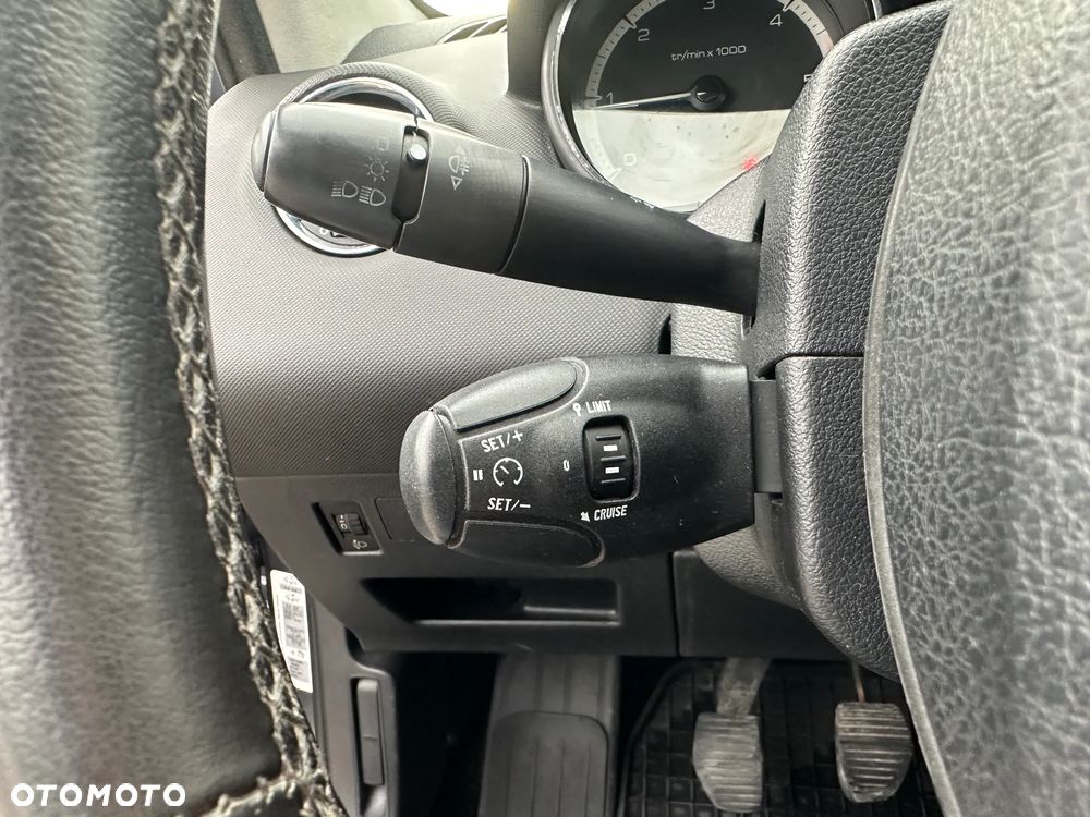 Peugeot 308 - 13