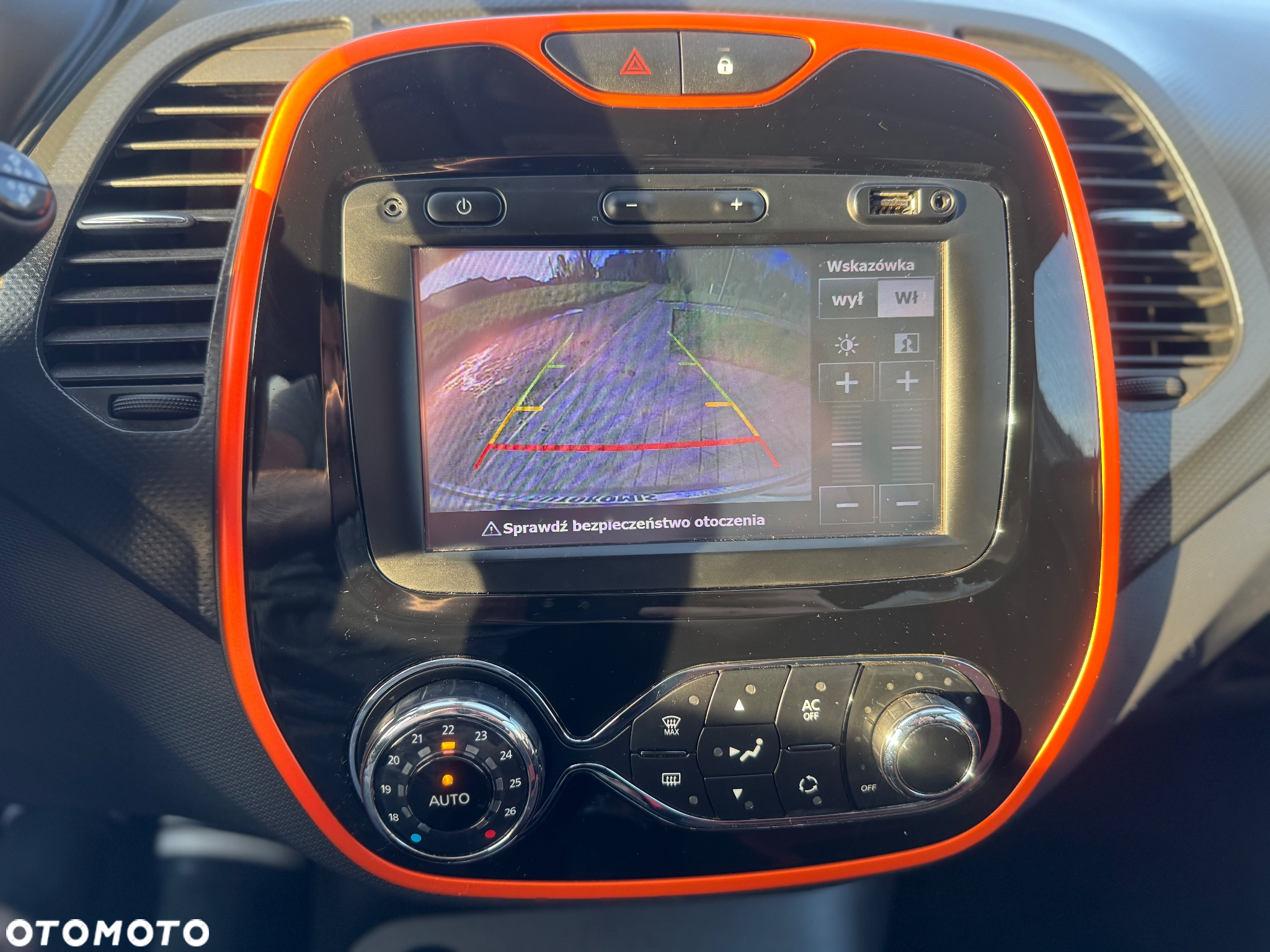 Renault Captur 1.5 dCi Energy Intens - 12