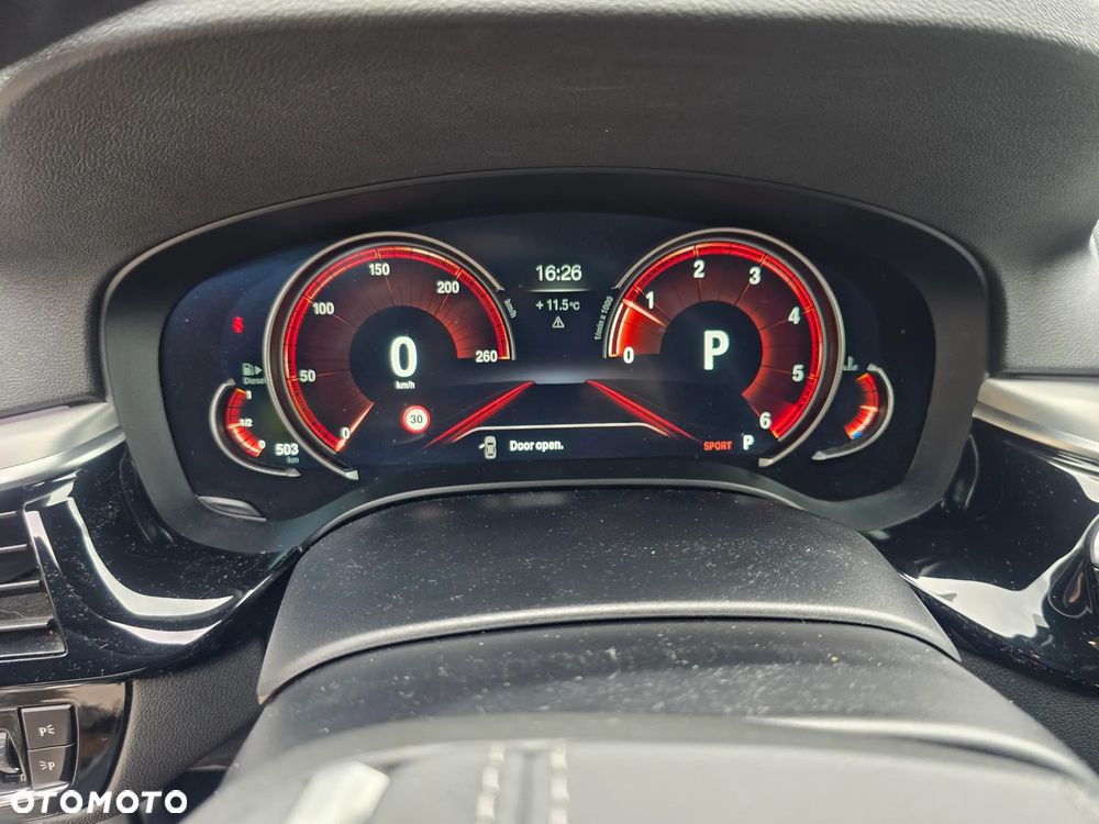 BMW Seria 5 520d xDrive Sport Line - 18