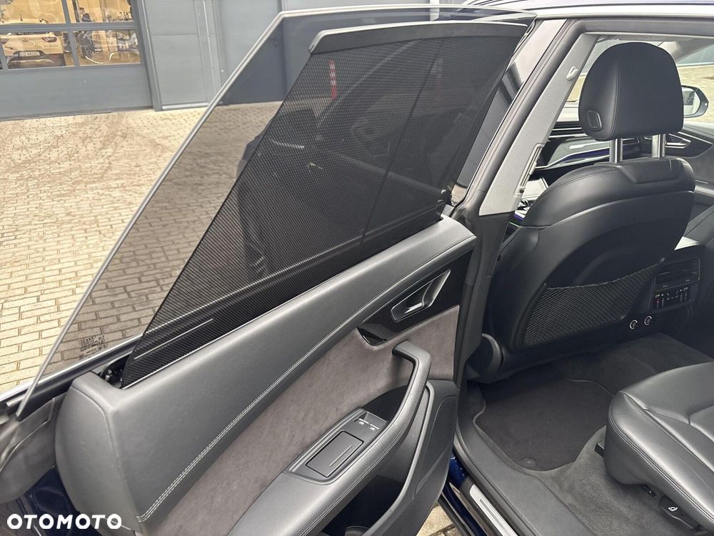 Audi Q8 - 33