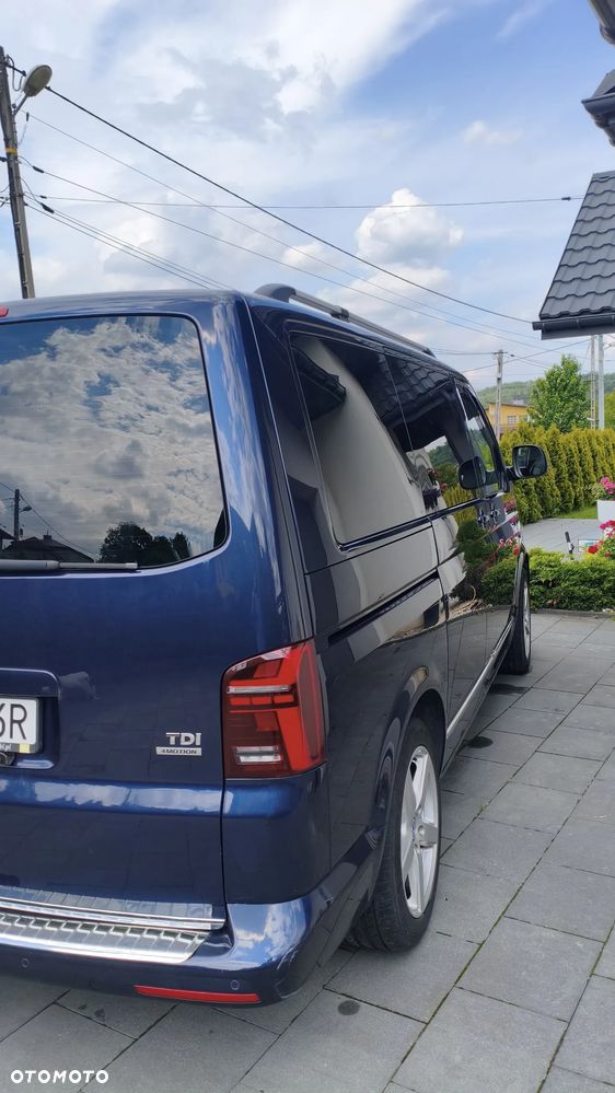 Volkswagen Multivan - 13