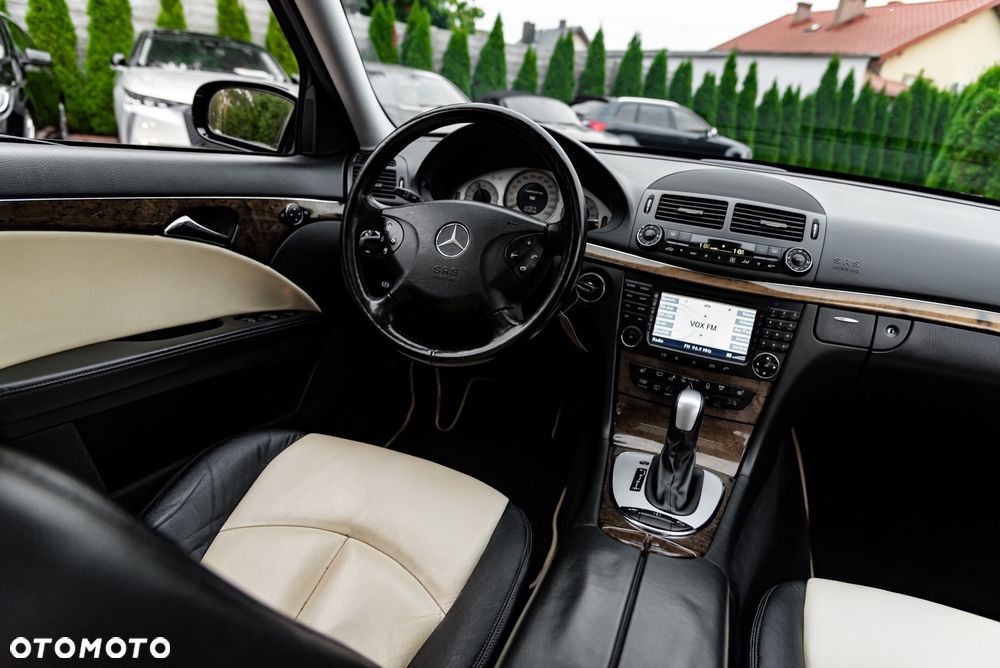 Mercedes-Benz Klasa E 320 T 4Matic Avantgarde - 28