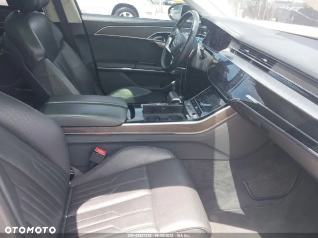 Audi A8 - 10
