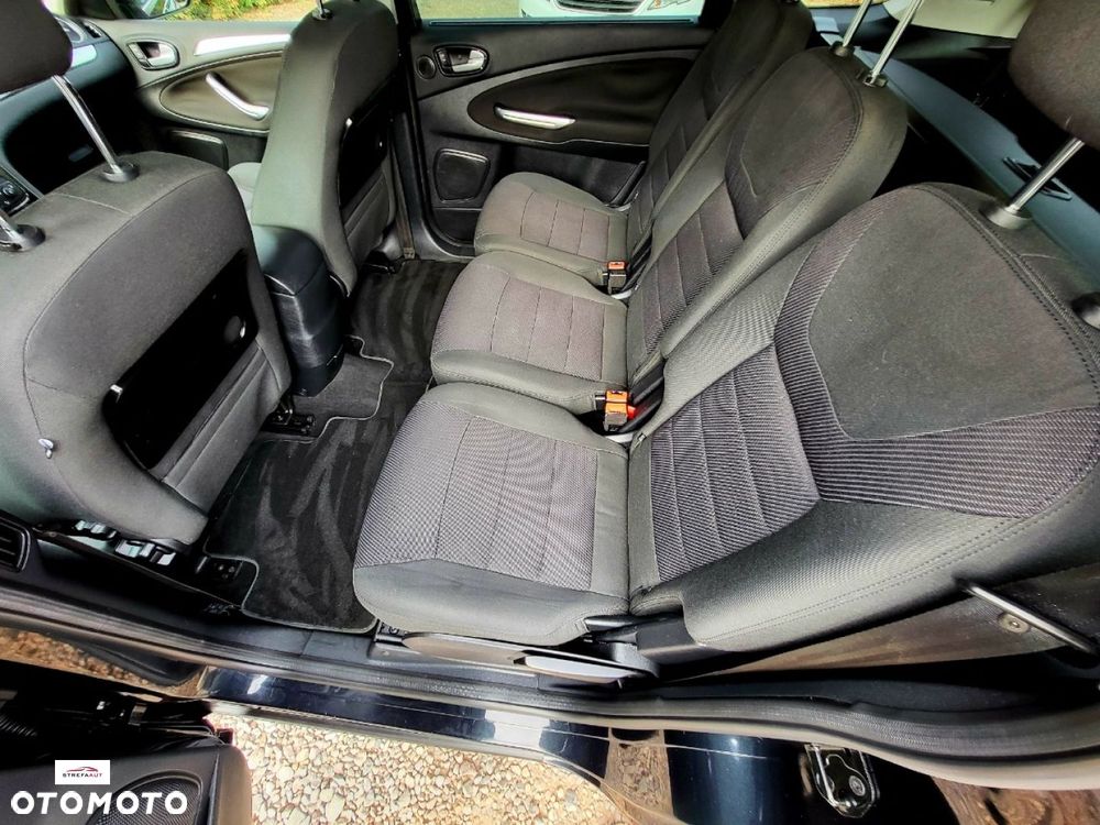 Ford S-Max - 16