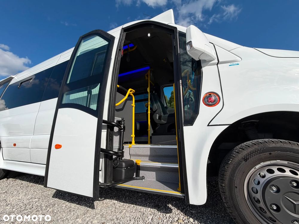 Mercedes-Benz Sprinter 519 - 17